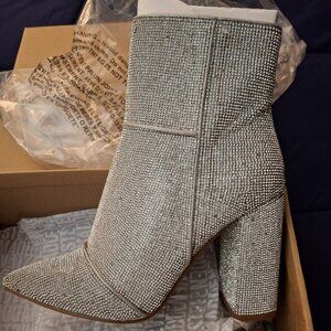 Steve Madden Noticed R Rhinestone Boots Size 7.5 NEW in box*Womens*